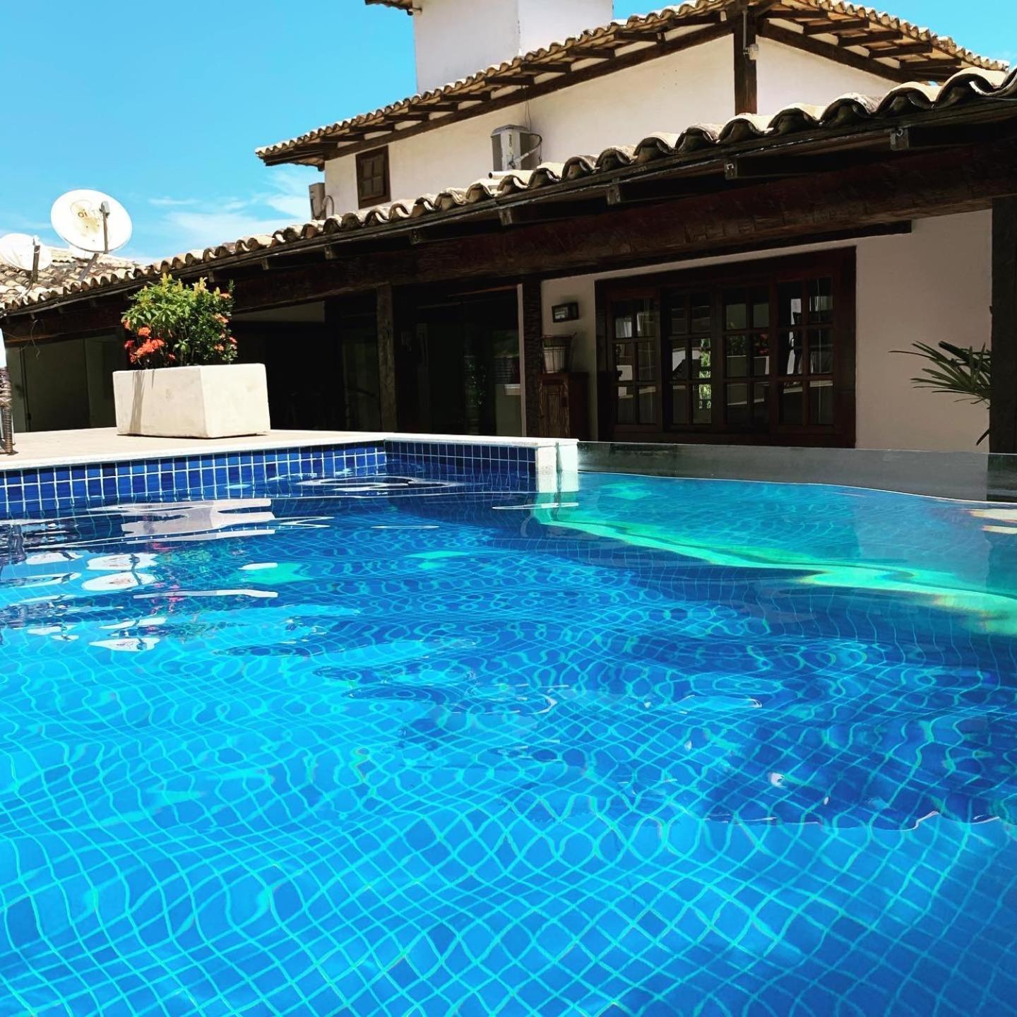Geriba - Piscina De Vidro Com Hidromassagem - 12 Pessoas Búzios