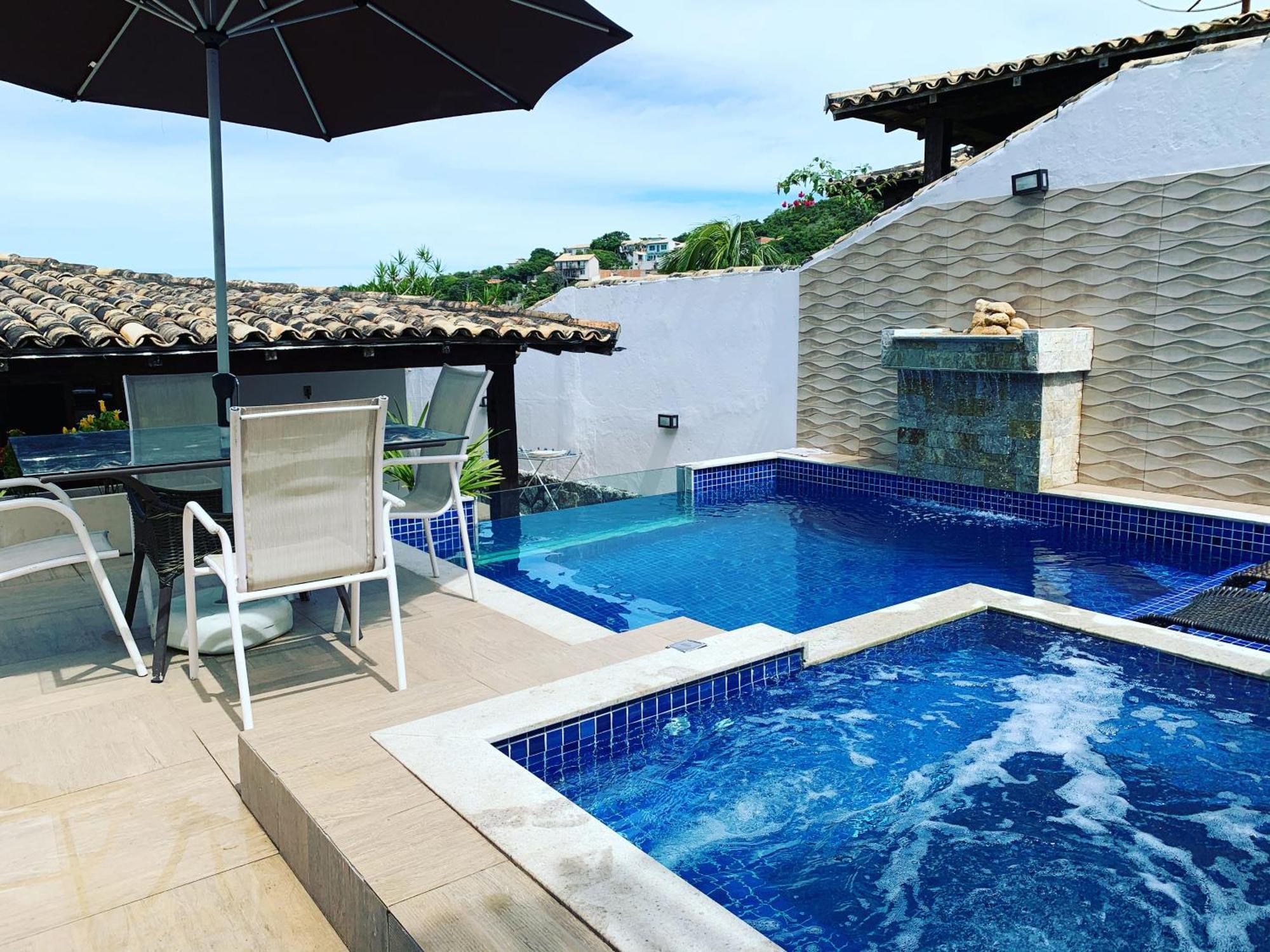 Geriba - Piscina De Vidro Com Hidromassagem - 12 Pessoas